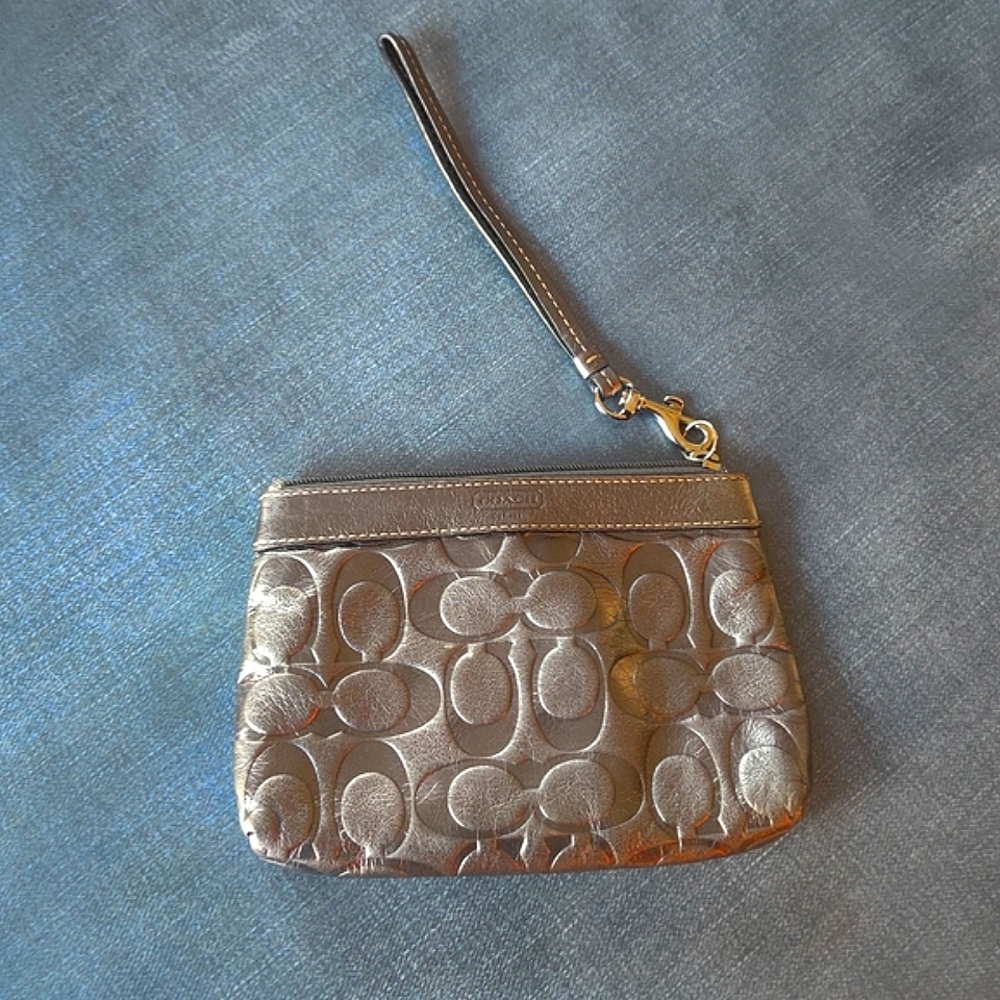 Y2K Coach Metallic Wristlet Classic C LOGO